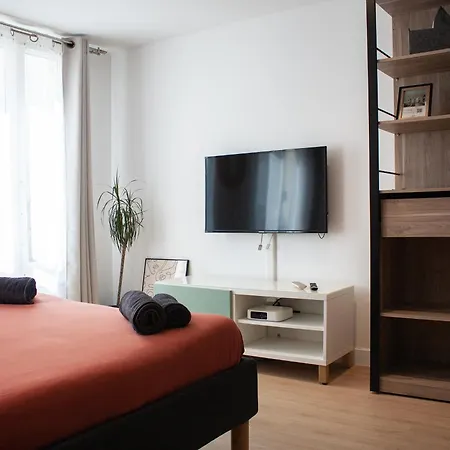 Studio Cosy En Plein Coeur Historique De Apartment Pontoise
